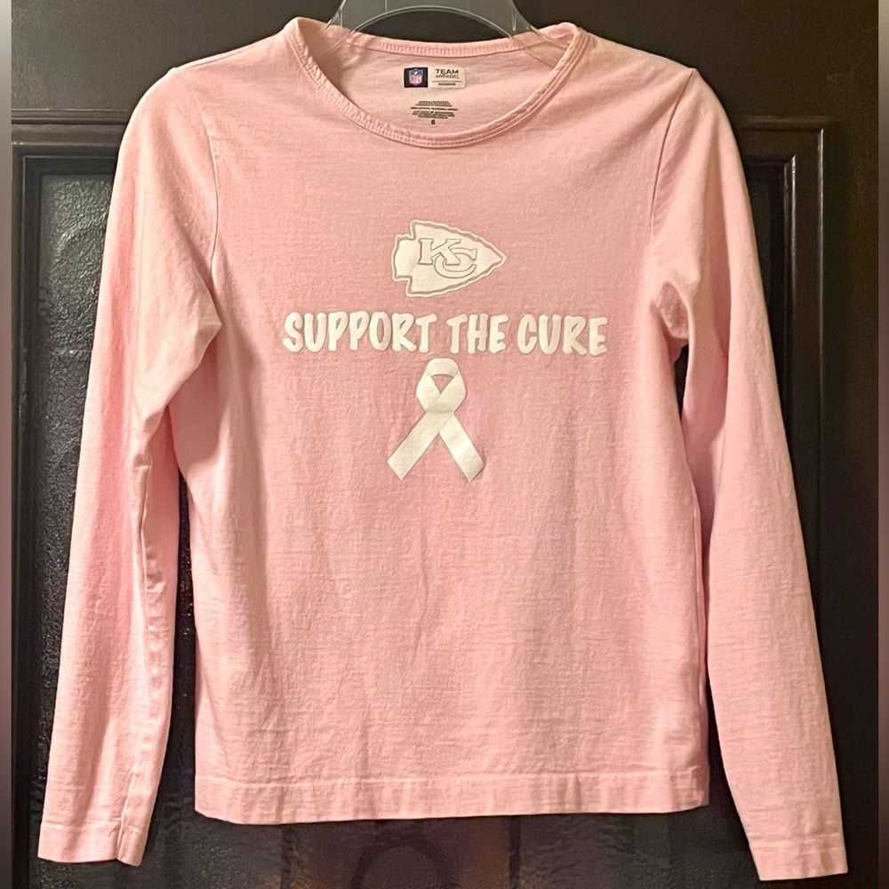 NFL KC Chiefs Womens Support The Cure Breast Cancer Ribbon Shirt Top Kansas City